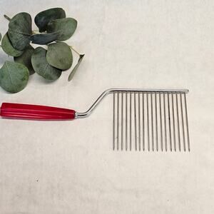 Vintage RED Bakelite Handle Angel Food Sponge Cake Cutter Slicer Breaker Comb